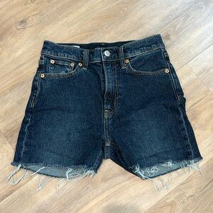 GAP 90S STRAIGHT HIGH RISE DARK DENIM CUTOFF SHORTS
